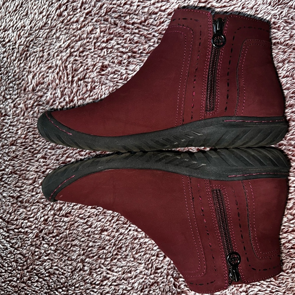 JBU Juno Women’s 10 Boots